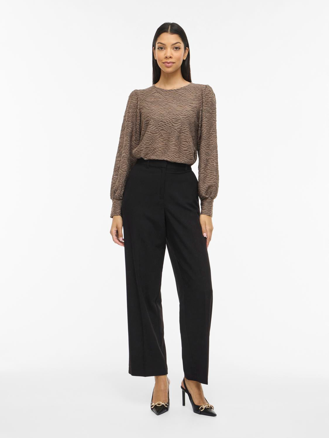 model_shot-front_full